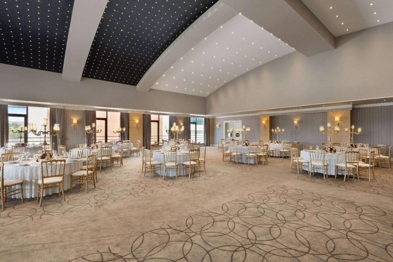 Ramada Plaza By Wyndham Eskisehir Exterior photo
